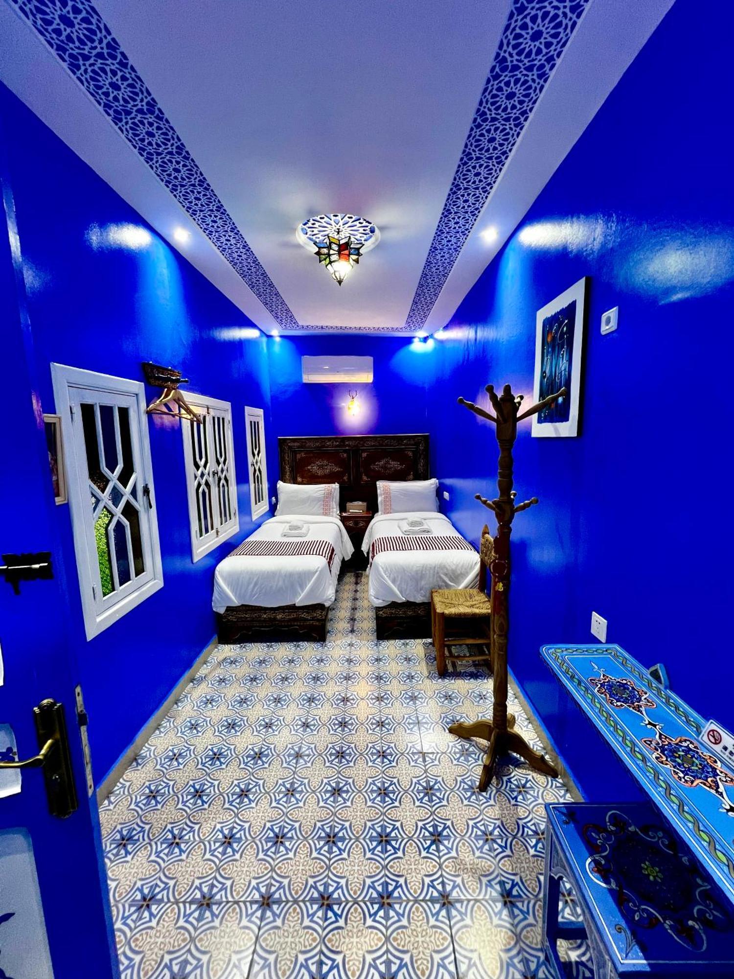 Riad Chengli 蓝城里 Chefchaouen Luaran gambar